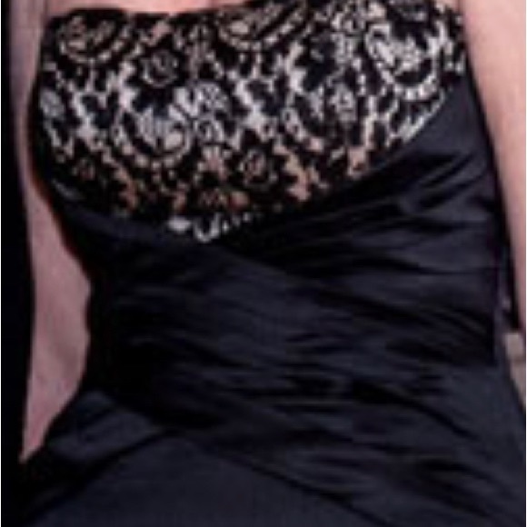 Beautiful black gown. - Picture 5 of 6